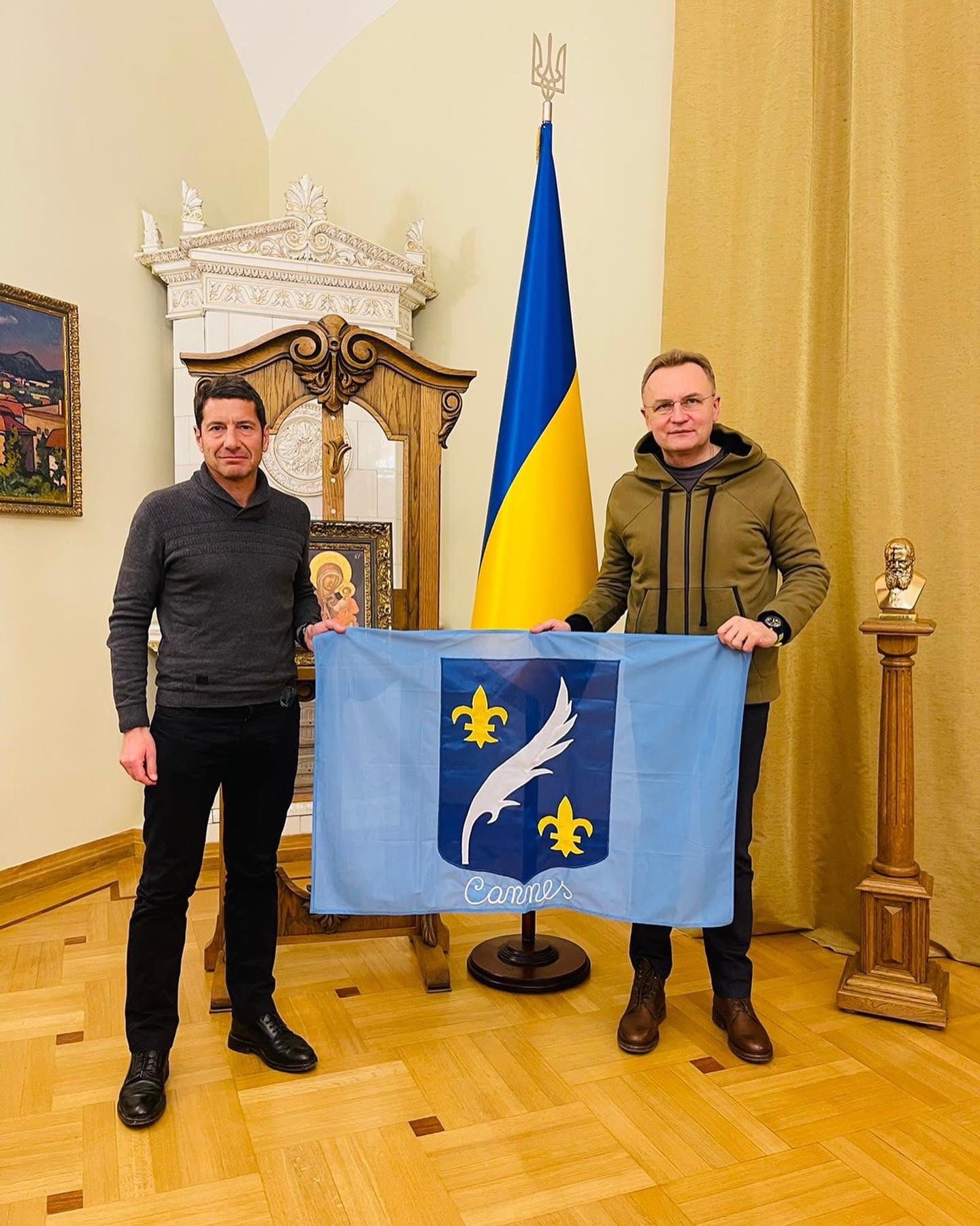 David Lisnard annonce le jumelage de Cannes avec Lviv