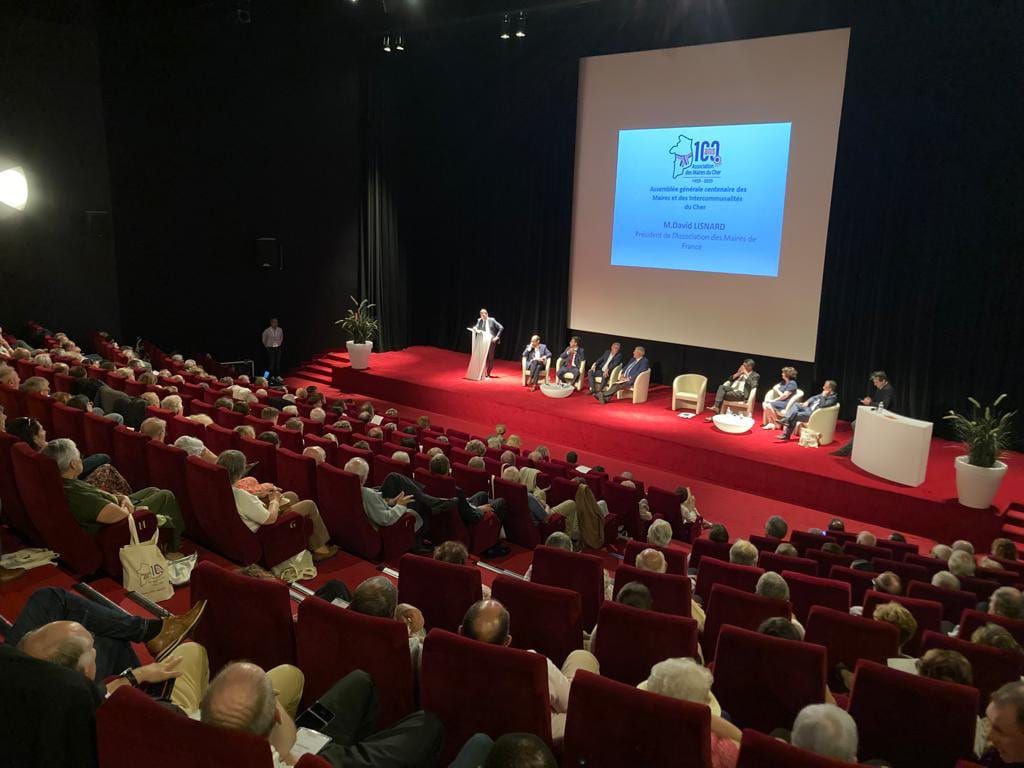 David Lisnard aux côtés des maires du Cher pour les 100 ans de l'Amf18