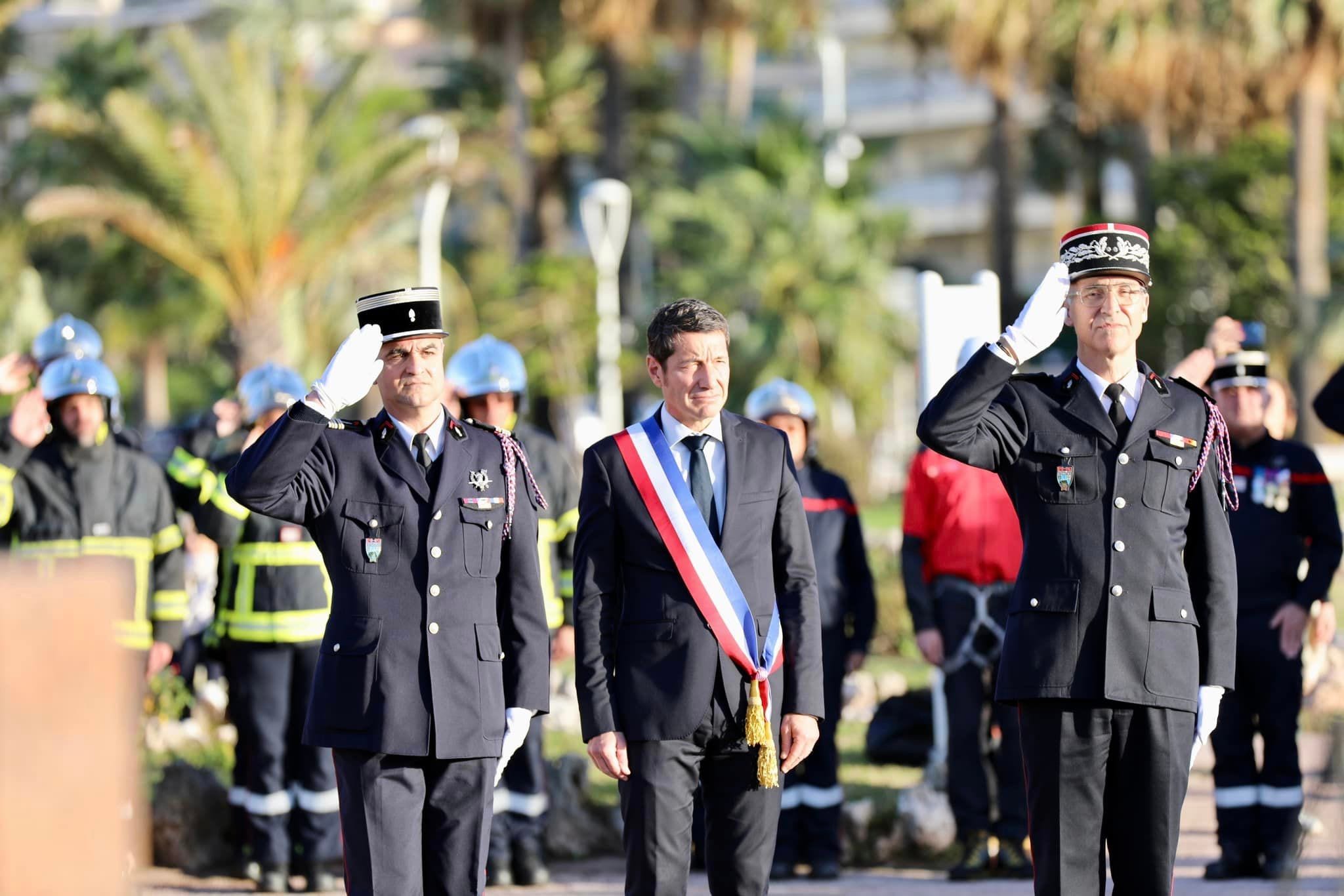 David Lisnard rend hommage aux sapeurs-pompiers pour les cérémonies de la Sainte-Barbe