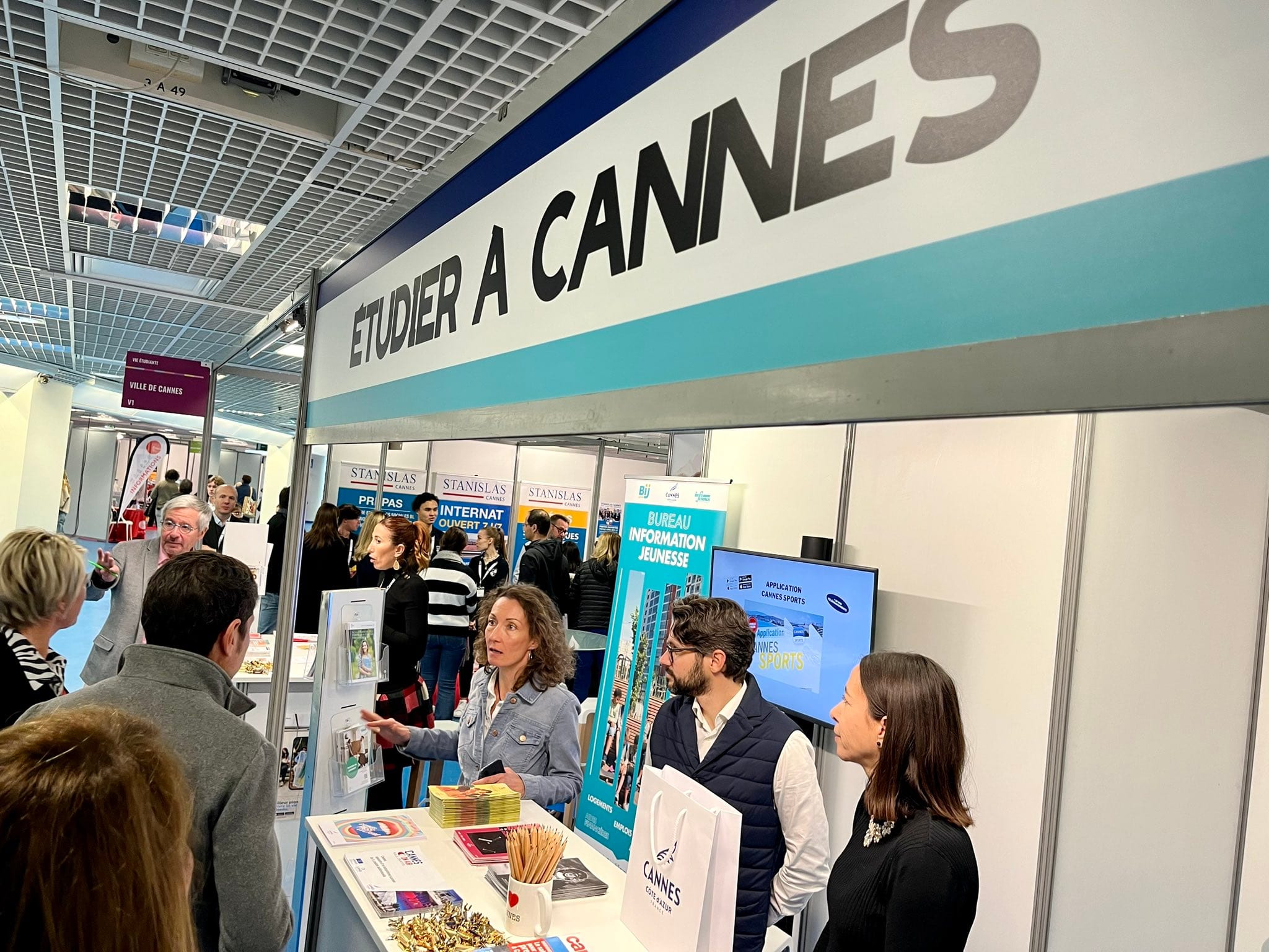 Cannes, ville universitaire, a accueilli son premier Salon de l'étudiant au Palais des Festivals et des Congrès