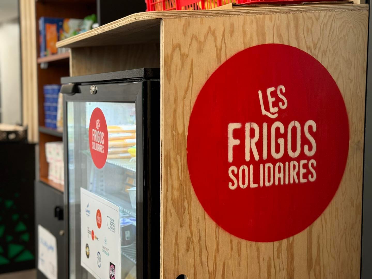 La Mairie de Cannes installe les premiers frigo et cellier solidaires de la Côte d’Azur au Campus universitaire Georges Méliès