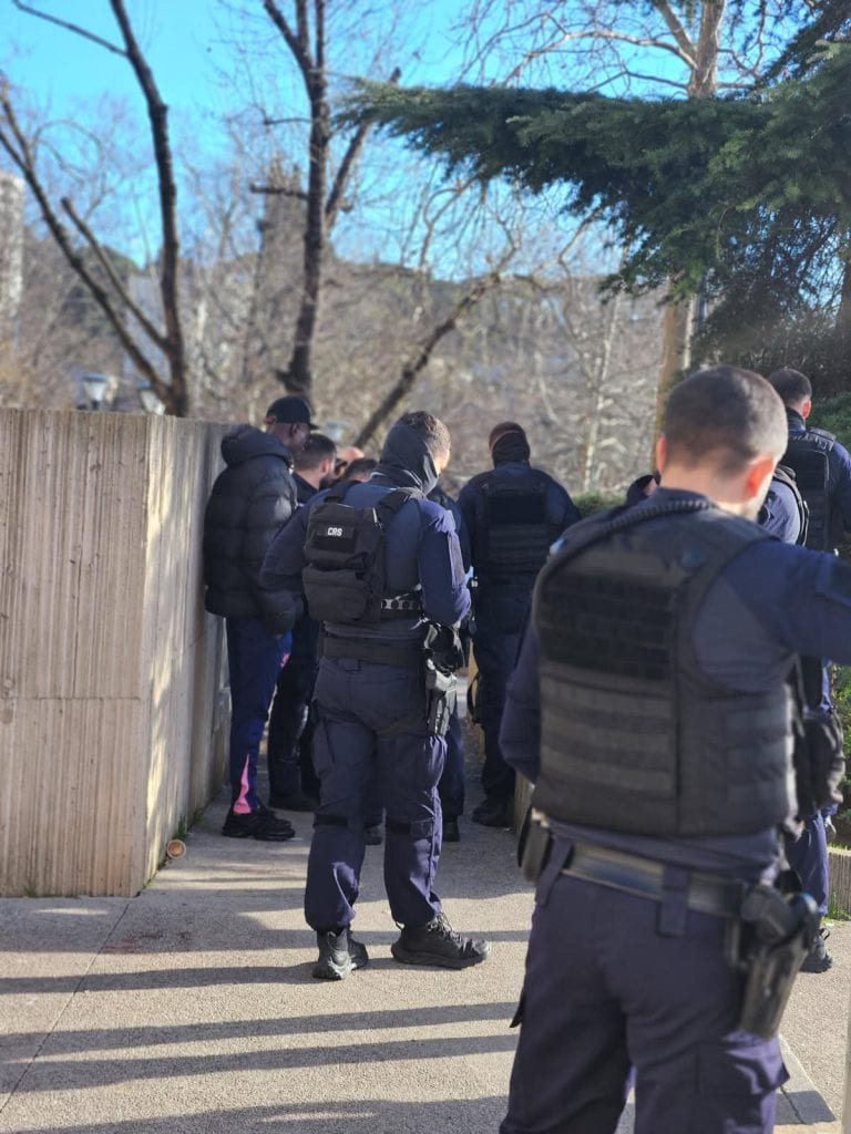 Interpellations, saisies : une opération de police d'envergure permet le démantèlement d'un réseau de trafiquants à Cannes — illustration 1