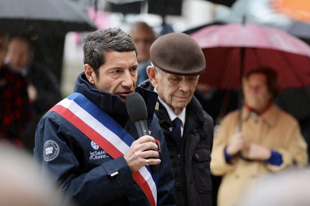 David Lisnard rend un hommage sobre et solennel aux victimes de la Shoah pour le 80ème anniversaire de la libération du camp d'Auschwitz — illustration 1