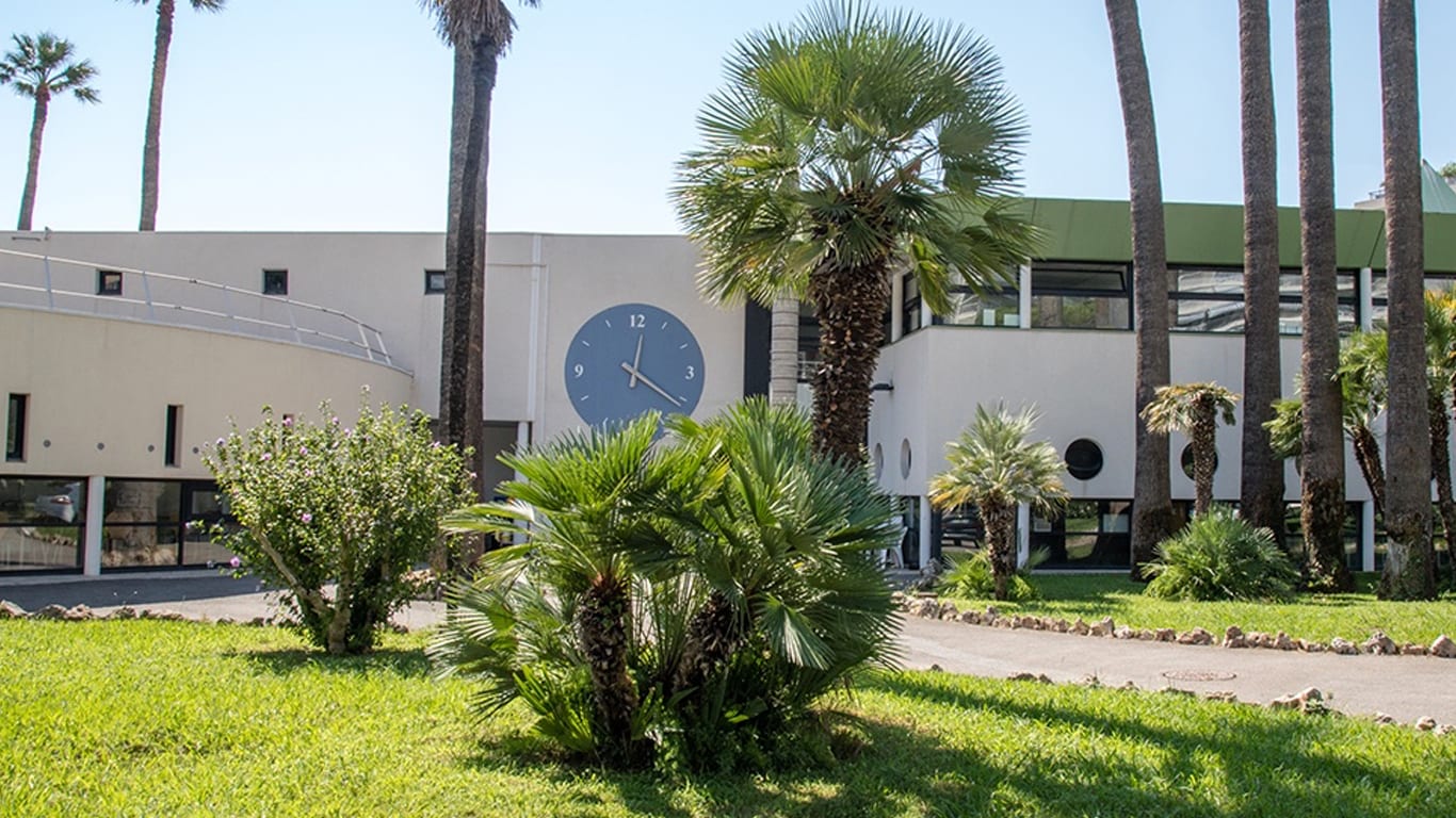 Adapter l’école aux défis climatiques : Cannes poursuit ses investissements