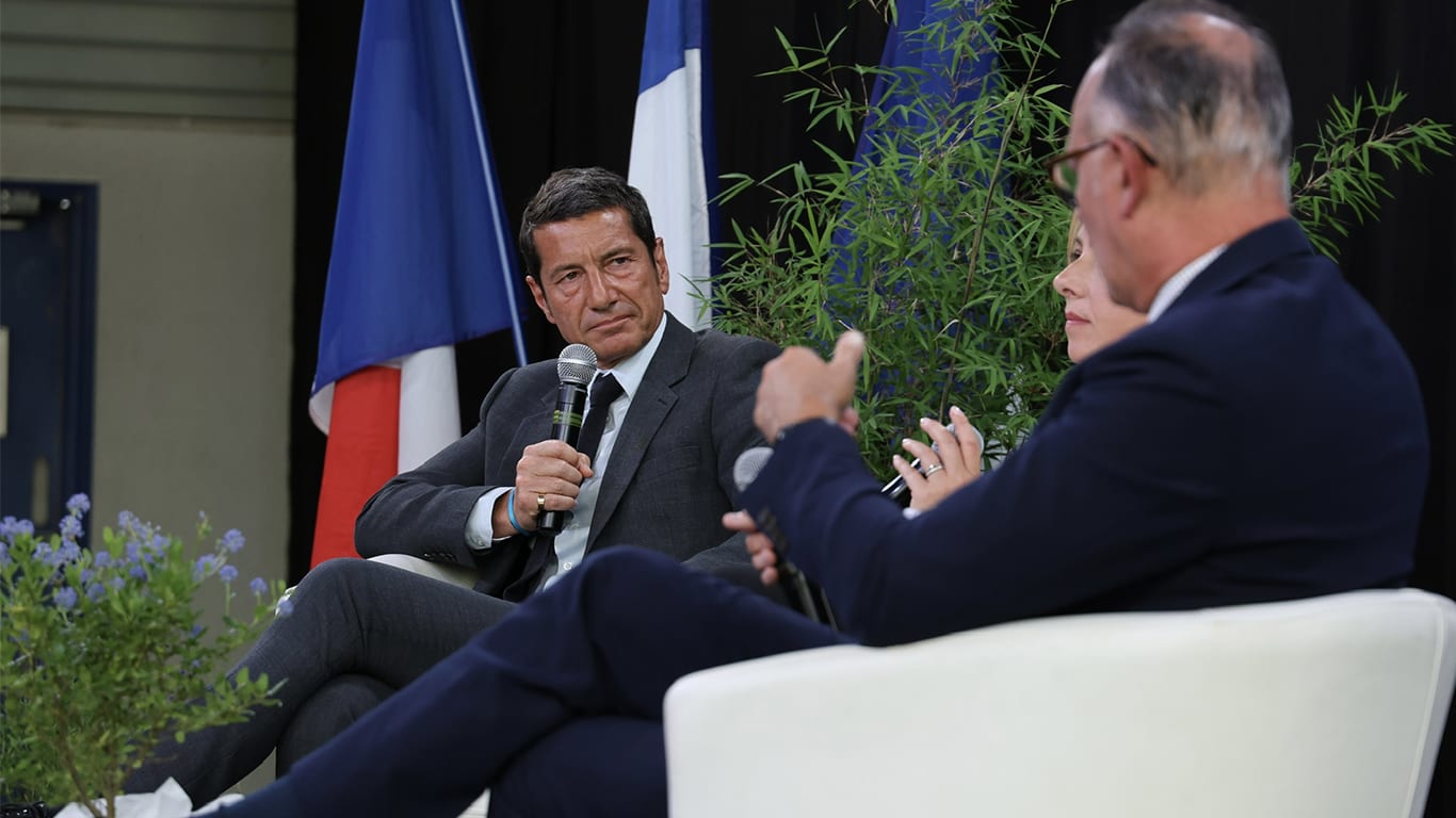 «Vive l’État libéré de l’étatisme !» : David Lisnard face à Édouard Philippe lors du débat organisé par Florence Portelli