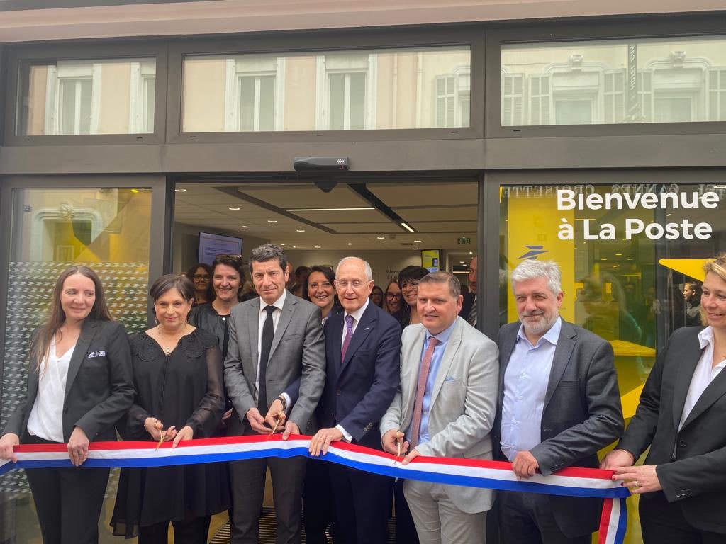 David Lisnard inaugure un bureau de Poste nouvelle génération à Cannes — illustration 1