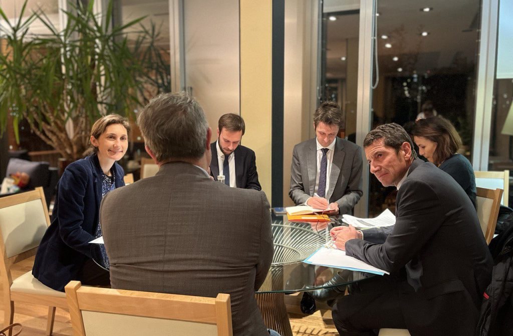 AMF : David Lisnard rencontre Amélie Oudéa-Castéra, ministre des Sports, et Catherine Vautrin, présidente de l'ANRU — illustration 1