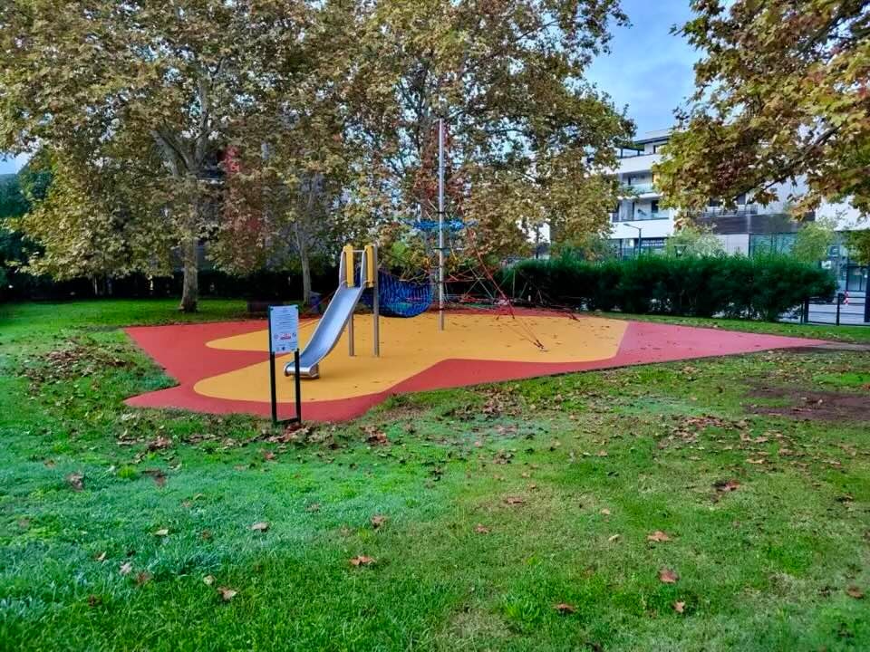 29ème square rénové ou créé : David Lisnard présente la nouvelle aire de jeux de Ranguin — illustration 1