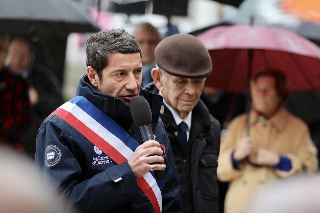 David Lisnard rend un hommage sobre et solennel aux victimes de la Shoah pour le 80ème anniversaire de la libération du camp d'Auschwitz — illustration 1