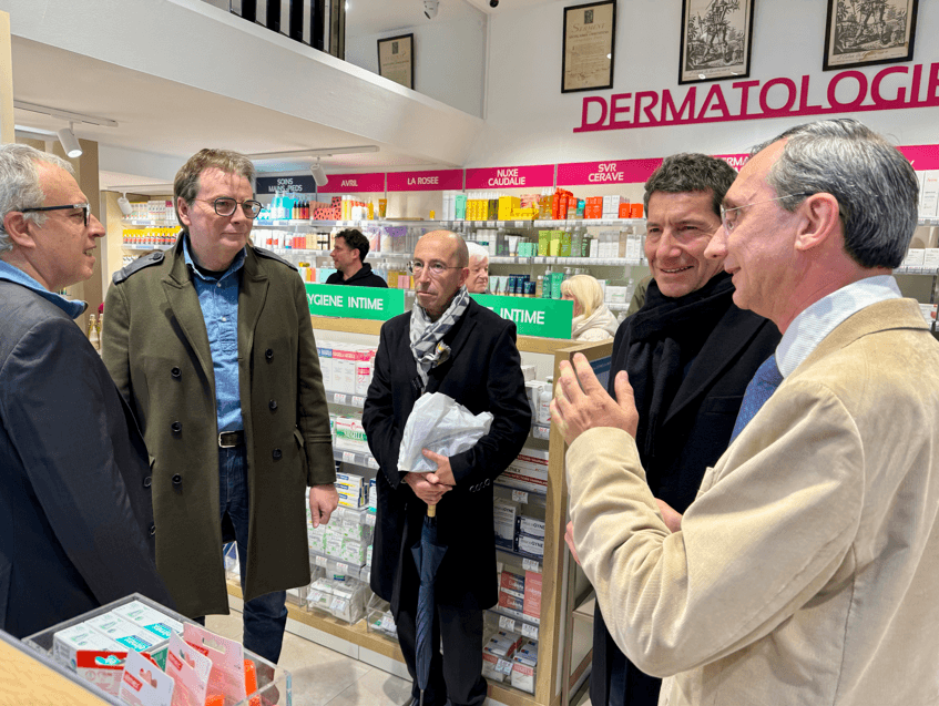 David Lisnard auprès des Cannois du quartier de République pour l'inauguration de la pharmacie du Prado — illustration 1