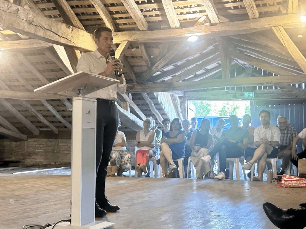 À Varennes-Saint-Sauveur, David Lisnard fustige la technocratie et appelle à un sursaut de responsabilité — illustration 1