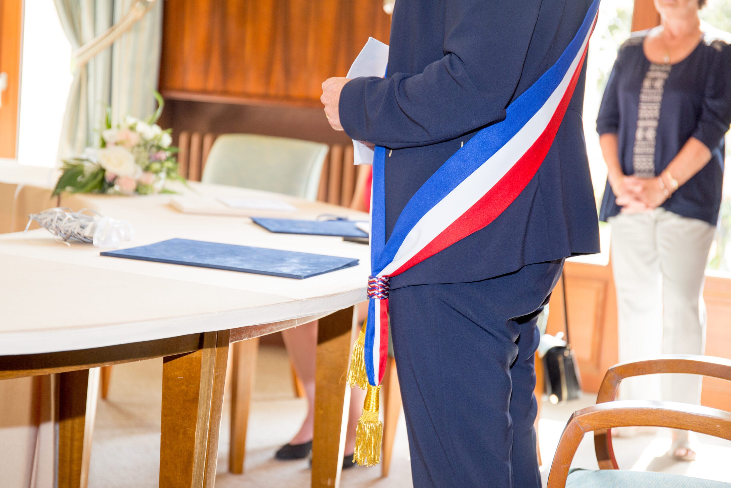 Alexandra Martin et David Lisnard re-déposent un texte pour interdire les célébrations des mariages des ressortissants étrangers soumis à une obligation de quitter le territoire français