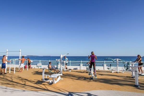 À Cannes, le sport est bien plus qu’une activité : c’est un véritable mode de vie