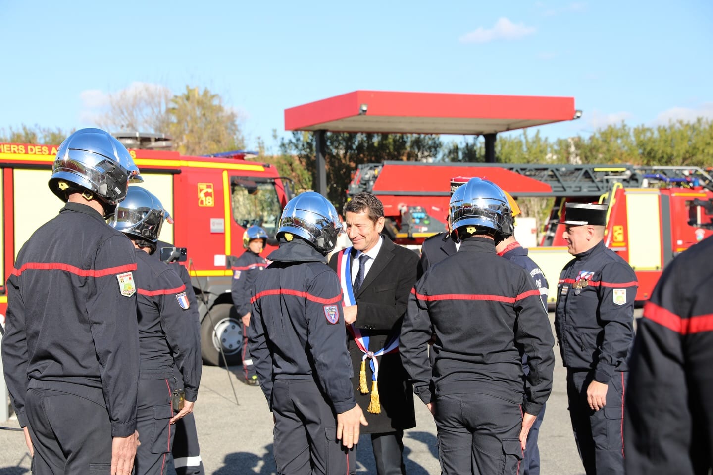 Cannes rend hommage à ses sapeurs-pompiers lors de la Sainte-Barbe