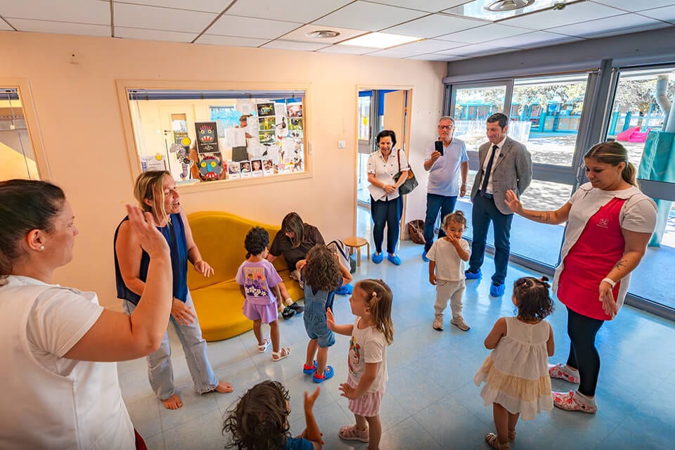 Cannes initie les tout-petits à la lecture et à l’anglais